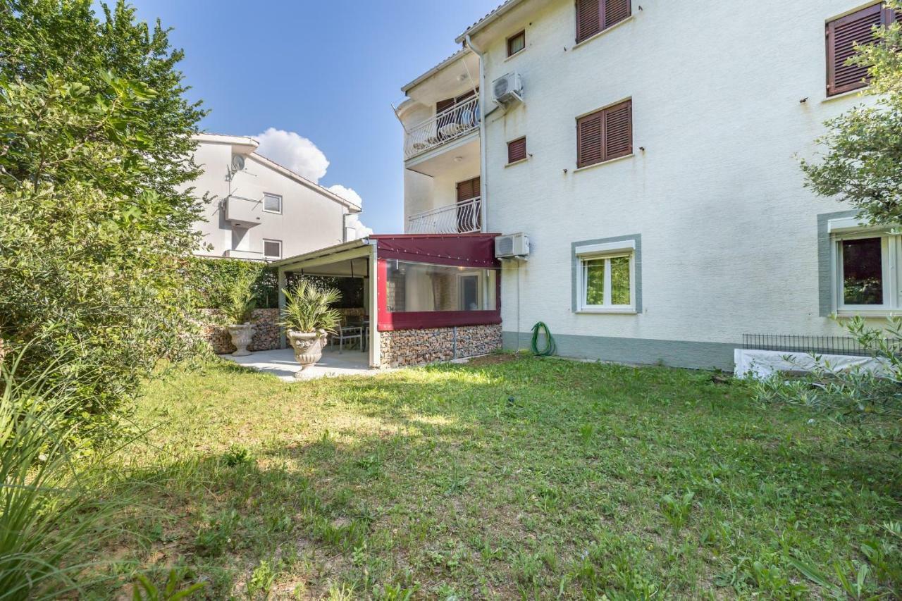 Apartment Pavic Garden Baška Екстериор снимка